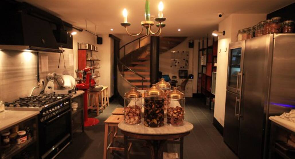 Delicatessen Photos Pictures Of Delicatessen Asmalimescit Istanbul